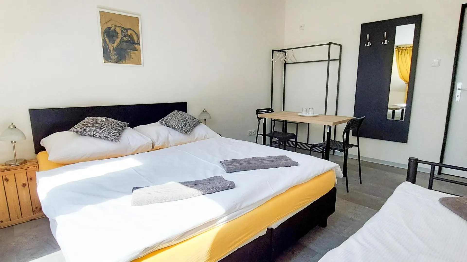 Beautiful Attic Room R3 Πράγα