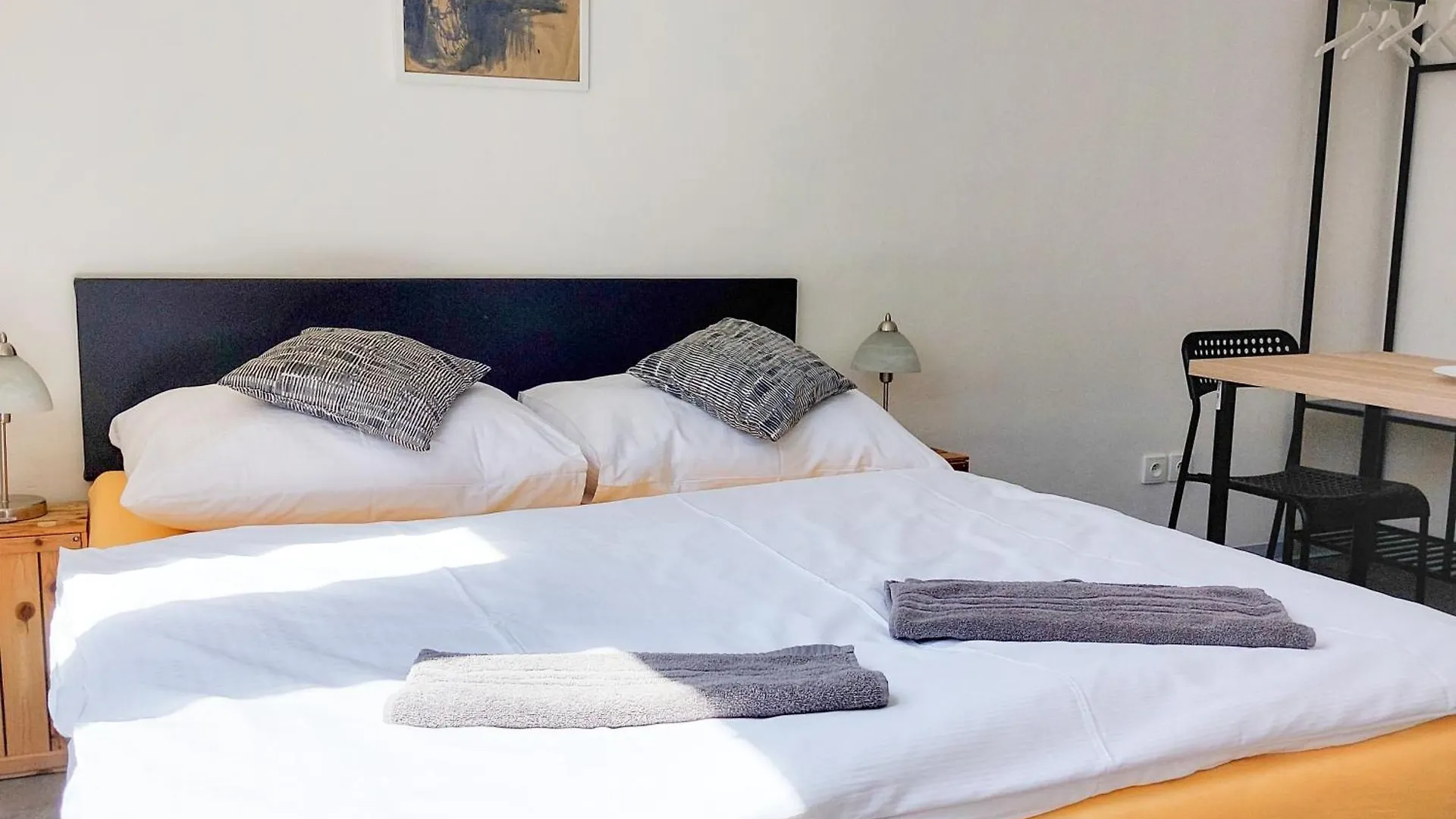Beautiful Attic Room R3 Πράγα Δωμάτια σε οικογενειακή κατοικία