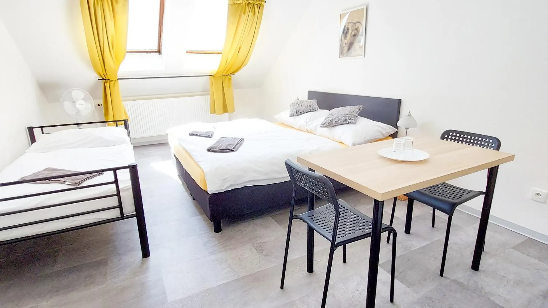 Beautiful Attic Room R3 Πράγα Τσεχία