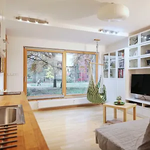  Appartement Invalidovna