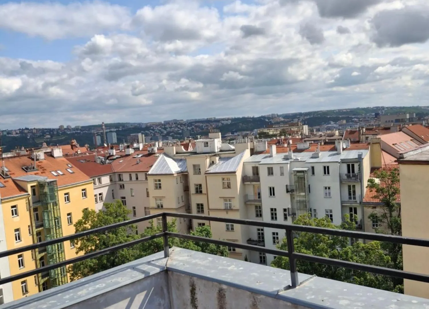 Проживание в семье Beautiful Attic Room R3 Прага